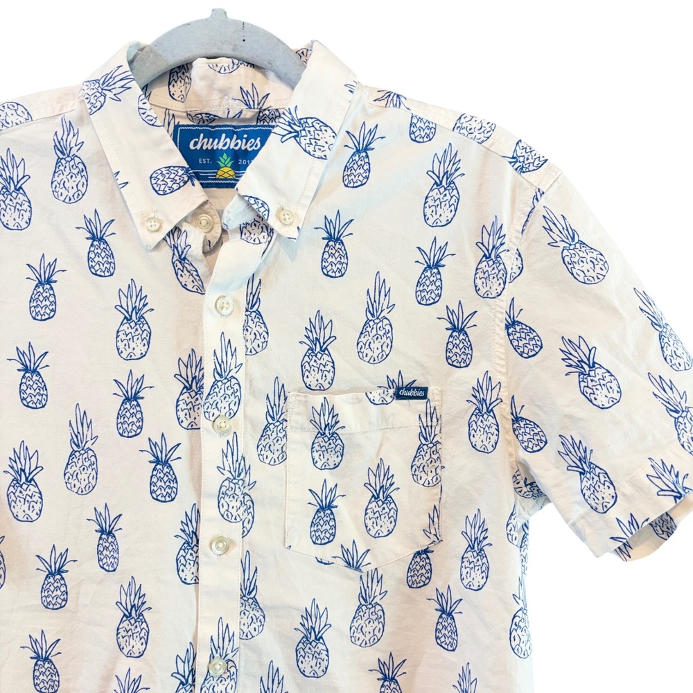 Chubbies Mens Small White Blue Pineapple Print Short Sleeve Button Down Shirt